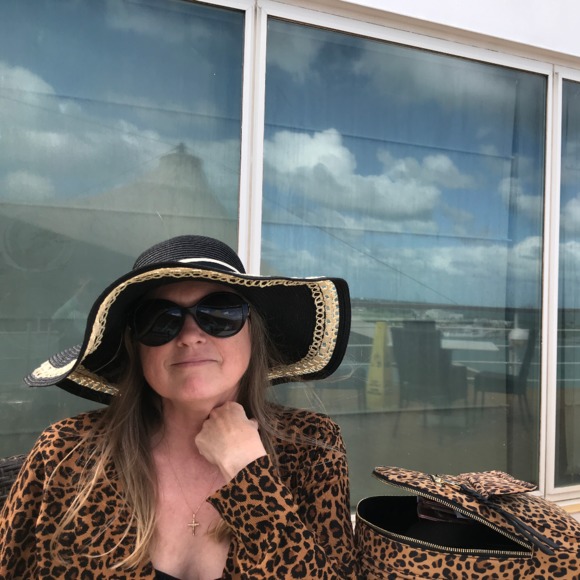 Meet your Posher, Teresa - Picture 1 of 1